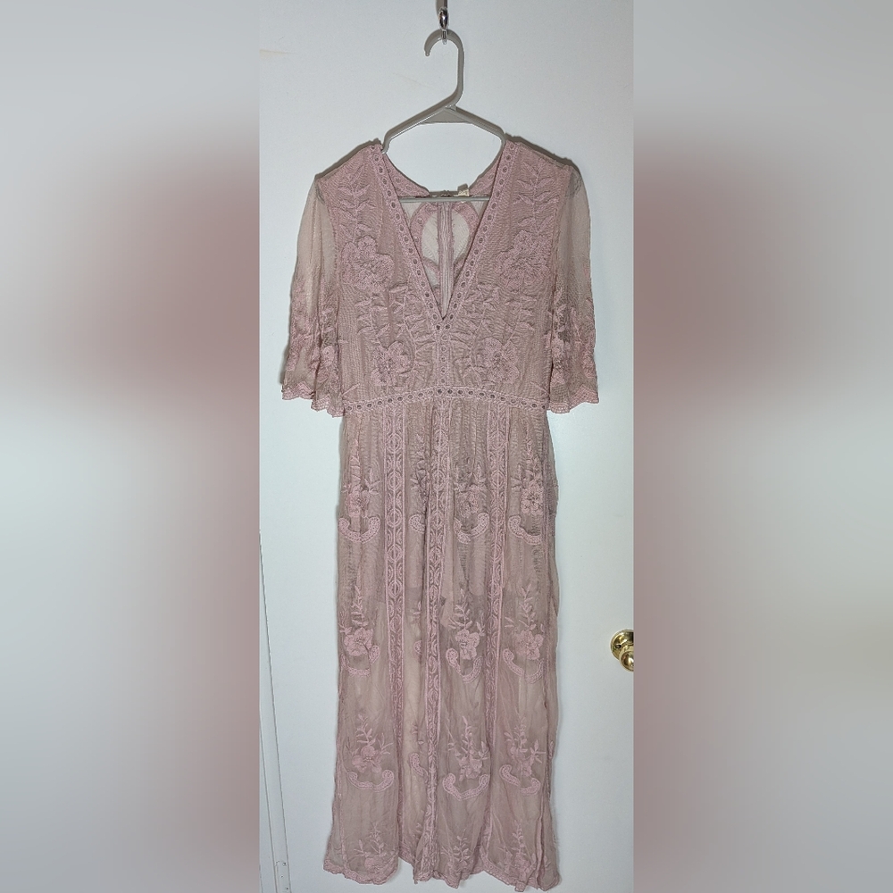 Wishlist Blush Lace Midi Dress With Shorts